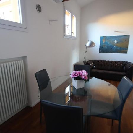 Charme Appartamento Immerso Tra Le Mura Bolognesi Extérieur photo